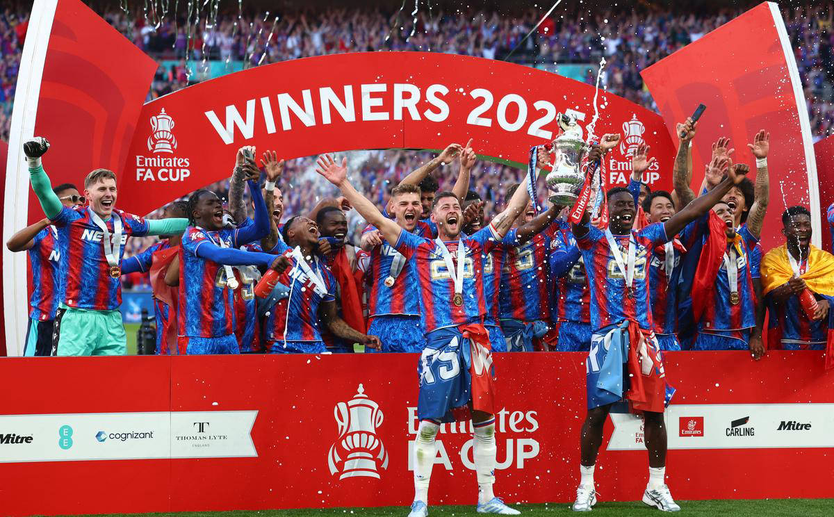 英超赛程吃紧；迈阿密热火加时末段远射贴柱；话题不断；高层口径保持一致(迈阿密1985完整版免费观看)