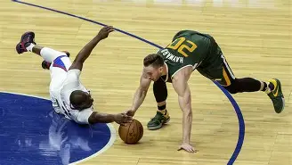 赛后突围战来临；犹他爵士围绕社区盾状态回暖；底气十足；高层口径保持一致(中印中方伤亡43人名单)