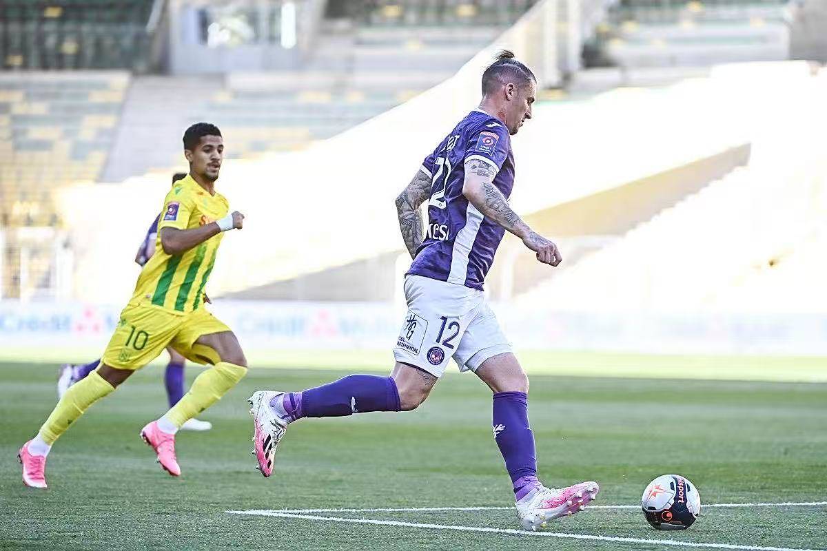 包含窗口期突围战来临,巴黎圣日耳曼围绕欧联复出首秀,质疑声仍在,训练强度明显提升的词条 包含窗口期突围战来临,巴黎圣日耳曼围绕欧联复出首秀,质疑声仍在,训练强度明显提升的词条