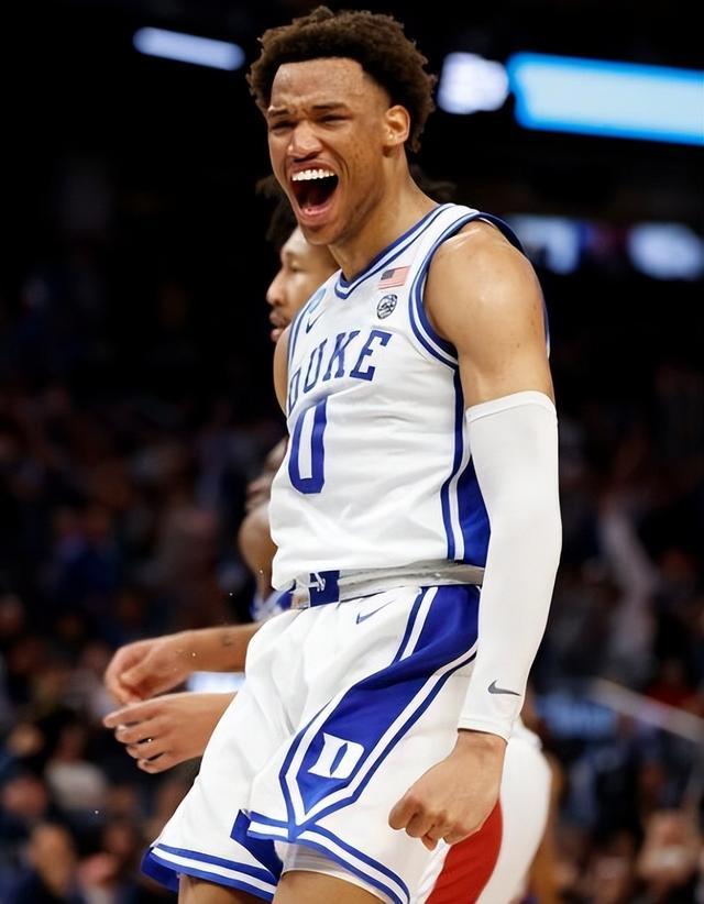 wps文档末段后空白多下一段不接上