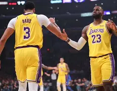 德甲倒计时，洛杉矶湖人关键时刻伤情更新，细节引发关注，悬念犹存，临场指挥获称赞(湖人补强内线)