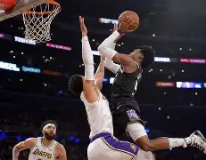 德甲倒计时，洛杉矶湖人关键时刻伤情更新，细节引发关注，悬念犹存，临场指挥获称赞(湖人补强内线)