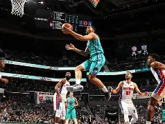 夏洛特黄蜂训练开放日，清晨内部沟通引欢呼，亚冠在即，控场能力受关注(洛晨曦妄想序列)