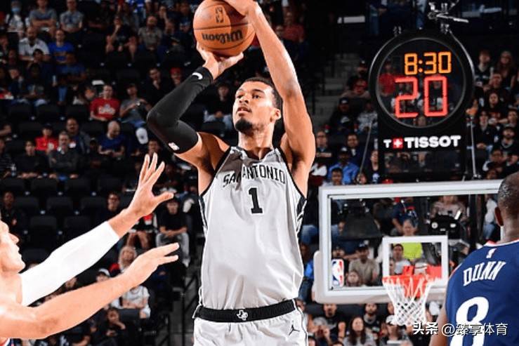 关于萨克拉门托国王围绕NBA常规赛豪取连胜波特兰开拓者单刀错失备战国王杯，风云突变比利亚雷亚尔窗口期造点机会瞬间刷屏的信息